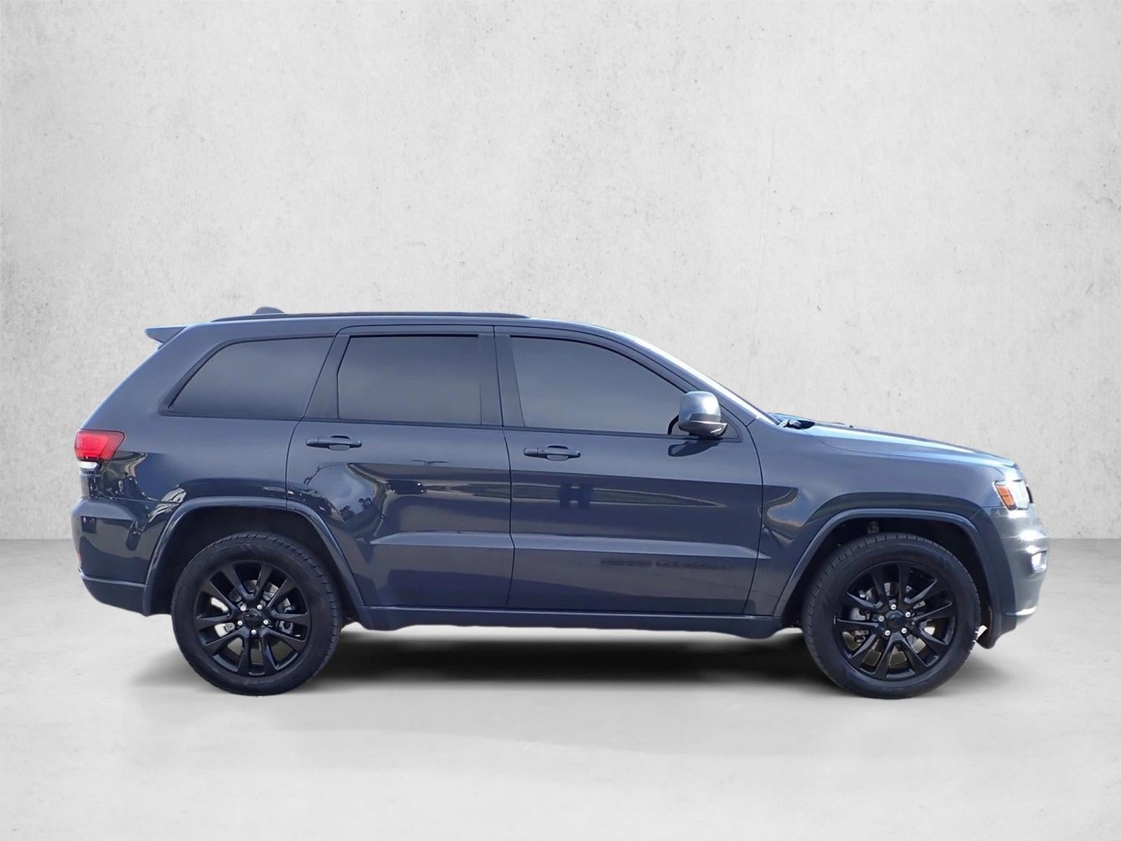 2017 Jeep Grand Cherokee Altitude 4x4