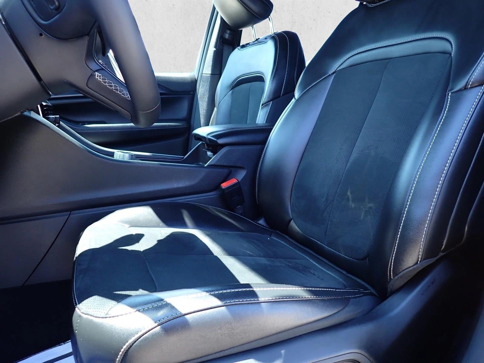 2024 Jeep Grand Cherokee L Altitude 4x4