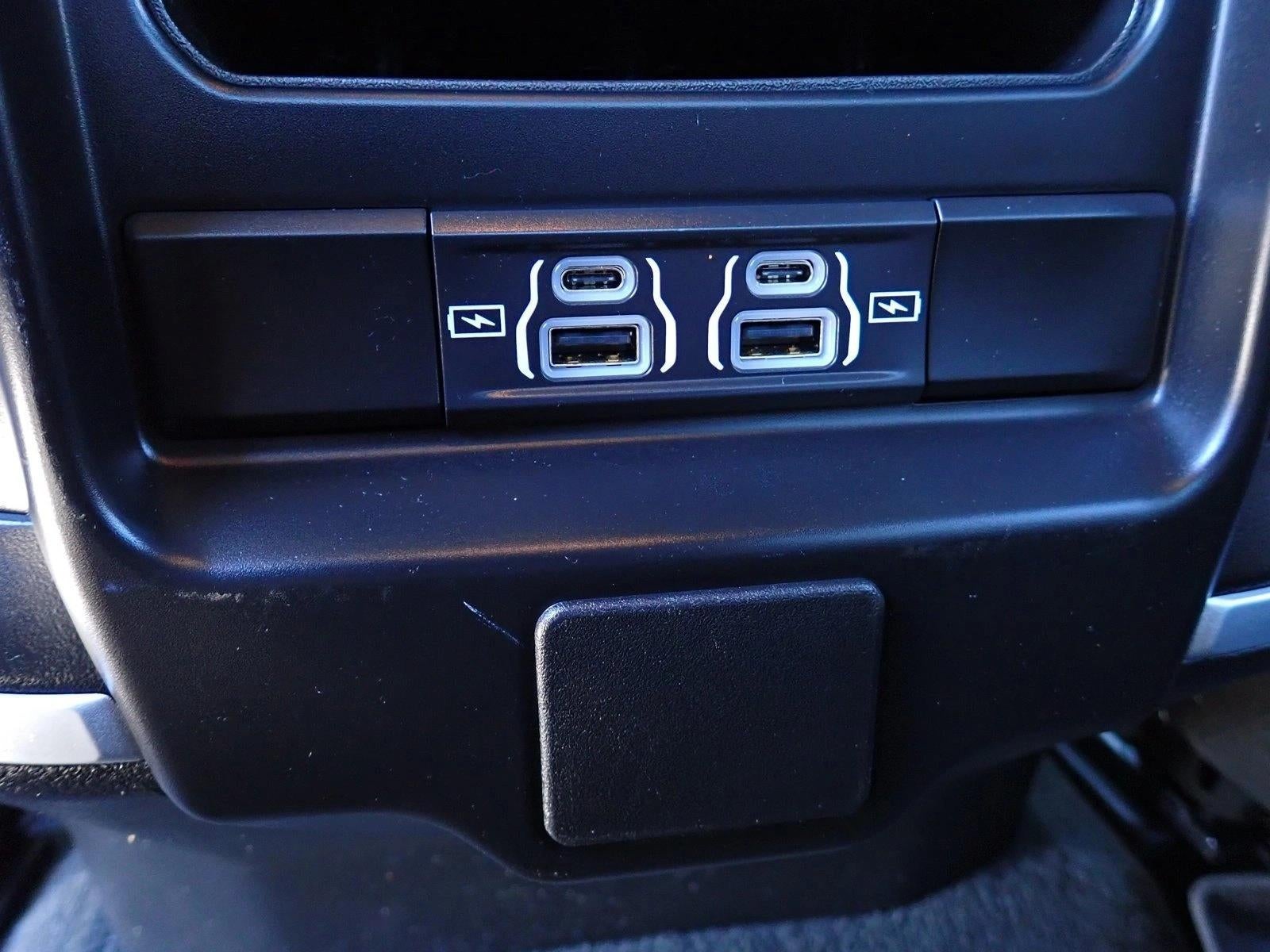 2022 RAM 1500 Big Horn Crew Cab 4x4 5'7" Box