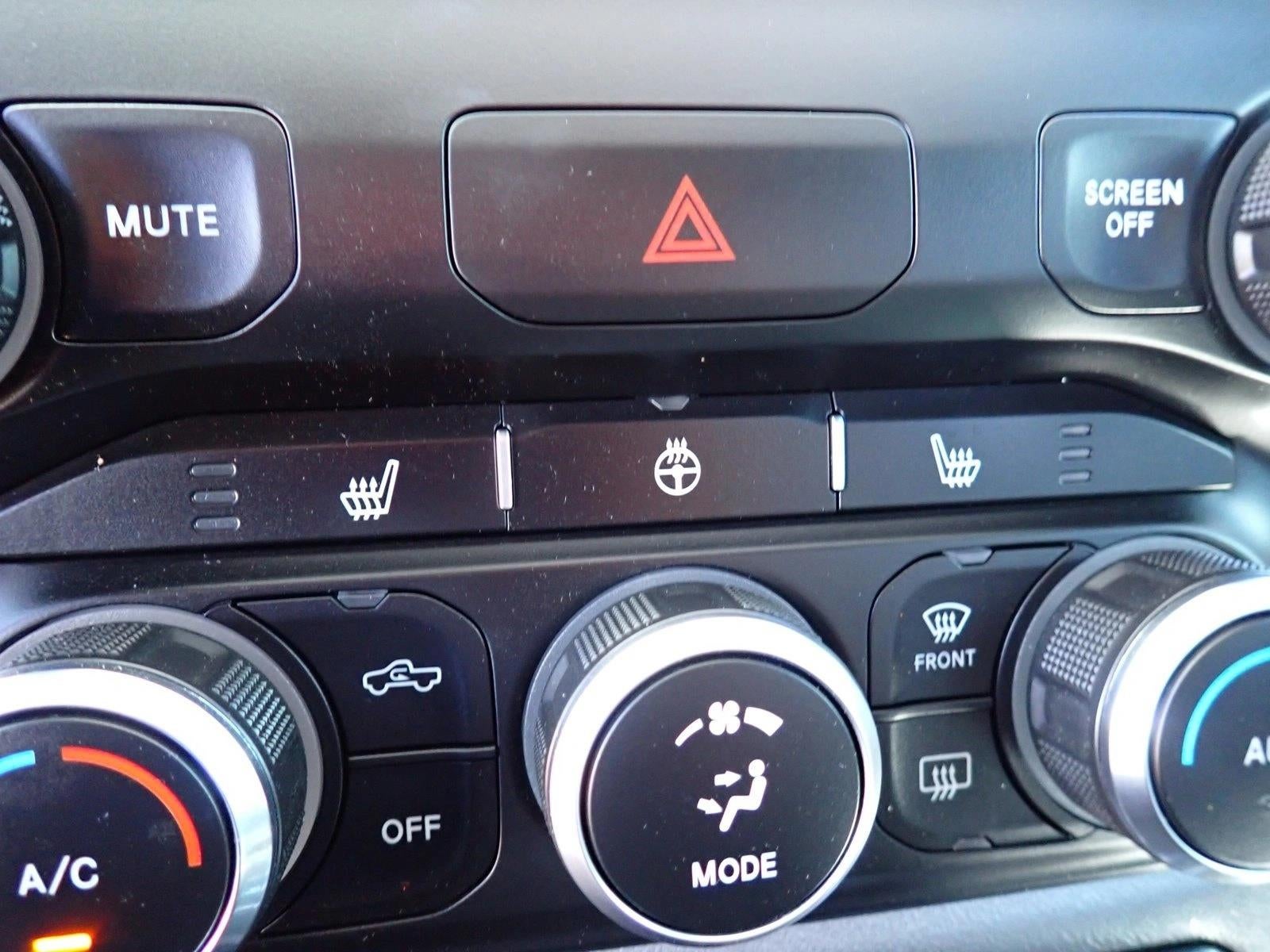 2022 RAM 1500 Big Horn Crew Cab 4x4 5'7" Box