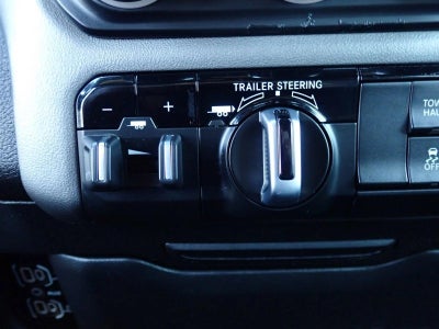 2022 RAM 1500 Big Horn Crew Cab 4x4 5'7" Box