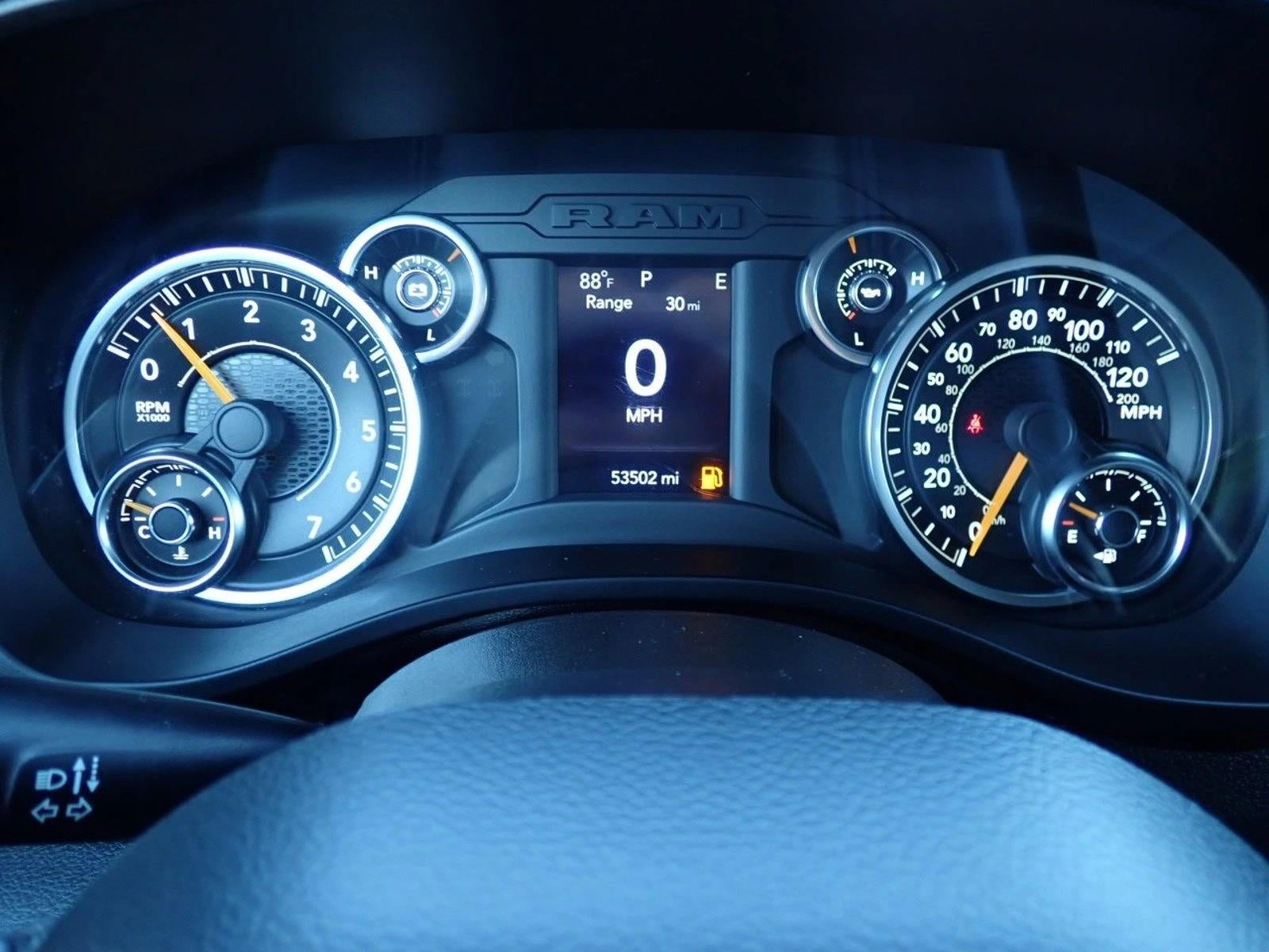 2022 RAM 1500 Big Horn Crew Cab 4x4 5'7" Box