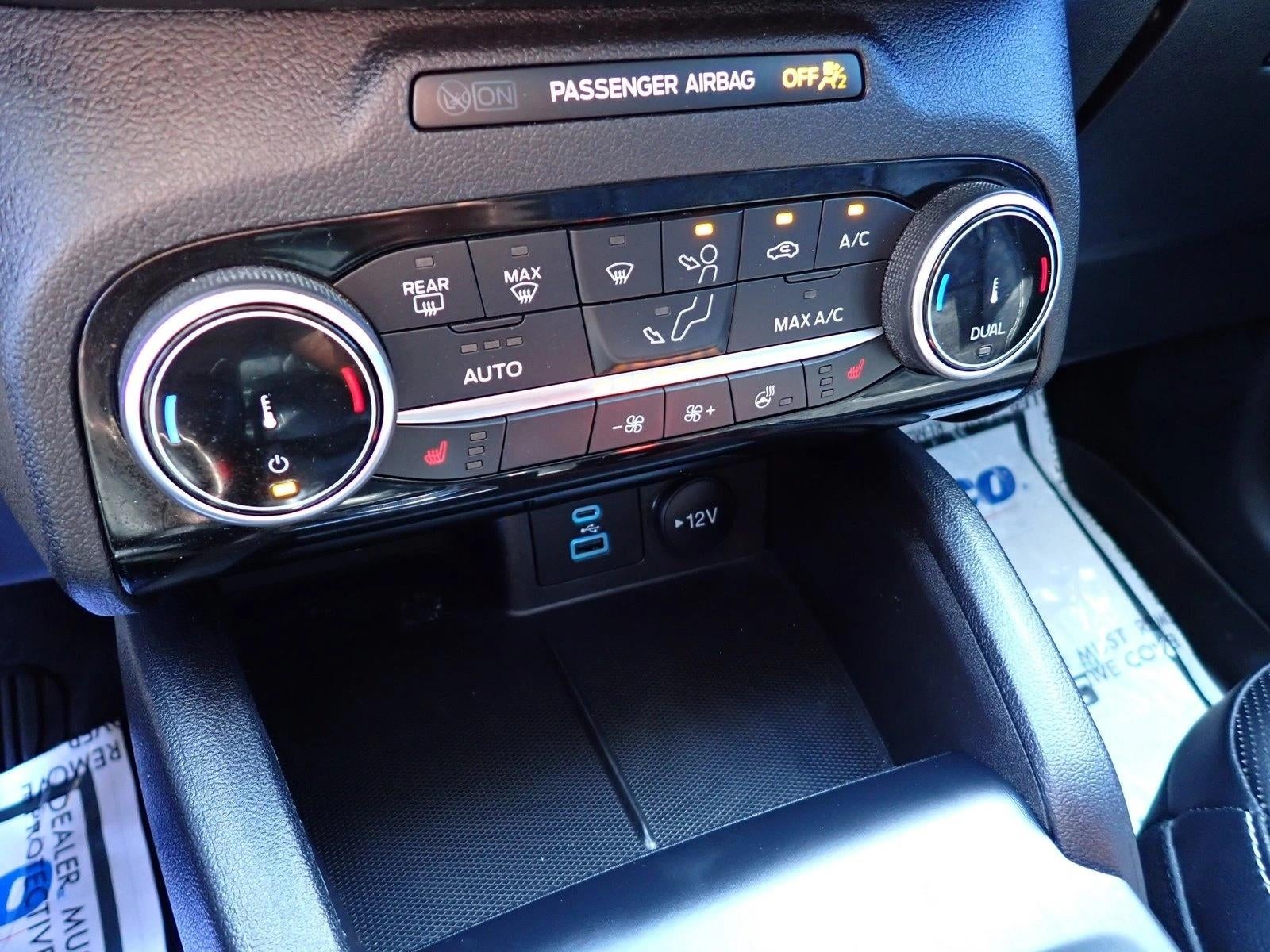 2022 Ford Escape Titanium