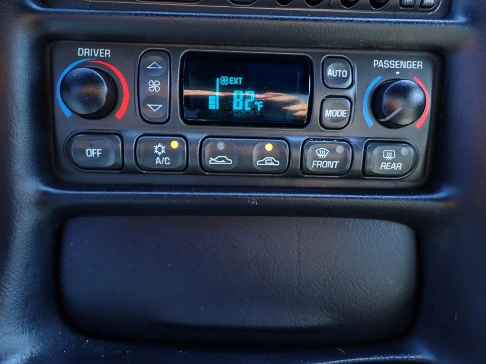 2003 Chevrolet Corvette Base