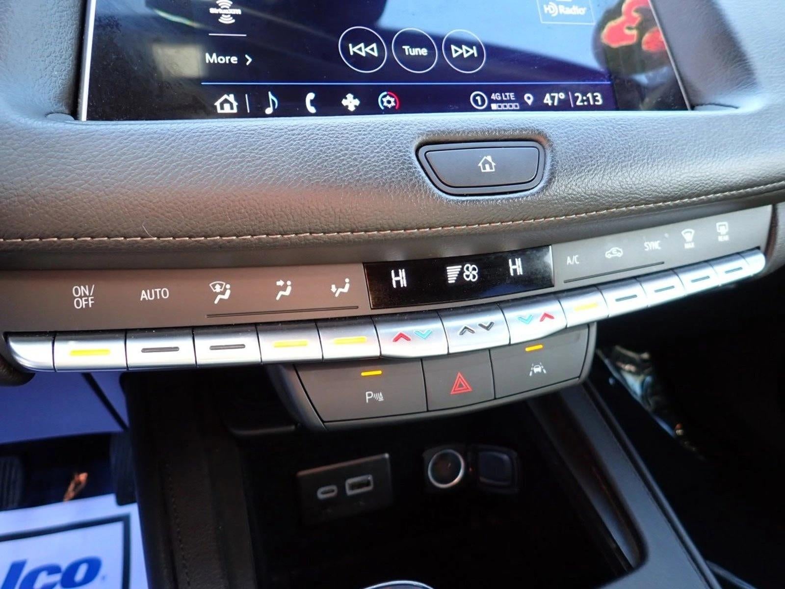 2023 Cadillac XT4 Premium Luxury