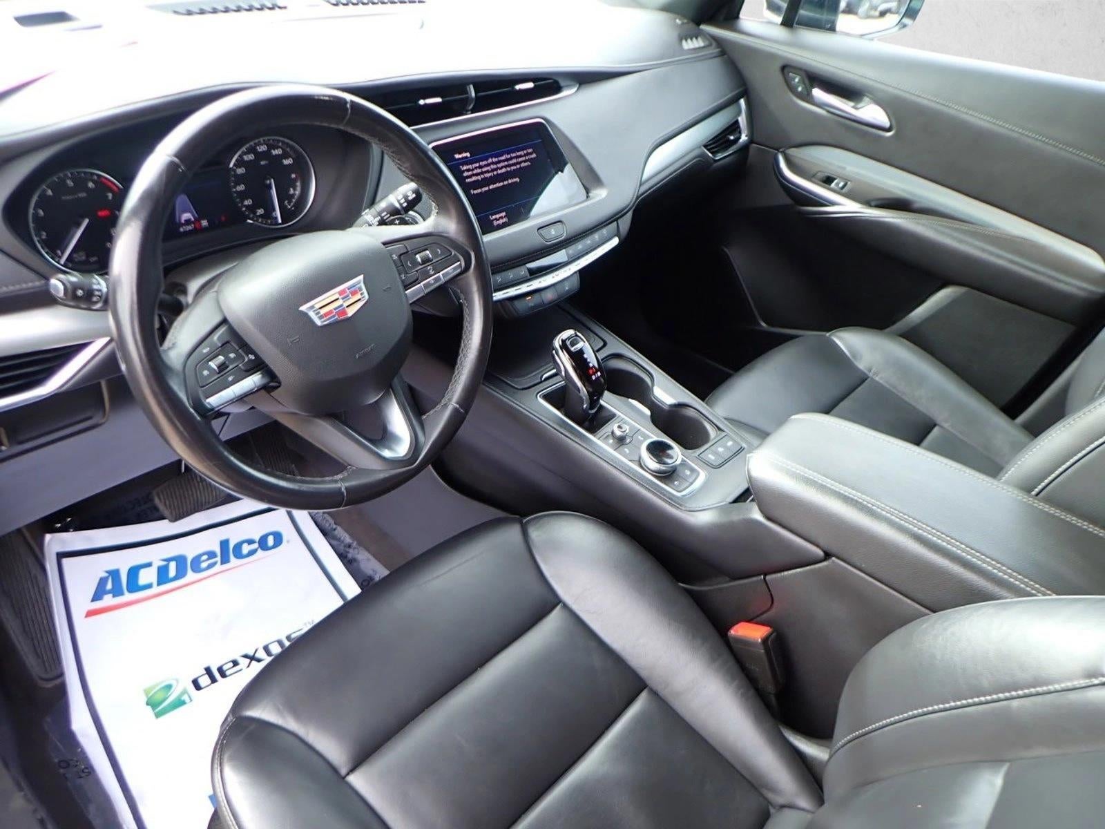 2023 Cadillac XT4 Premium Luxury