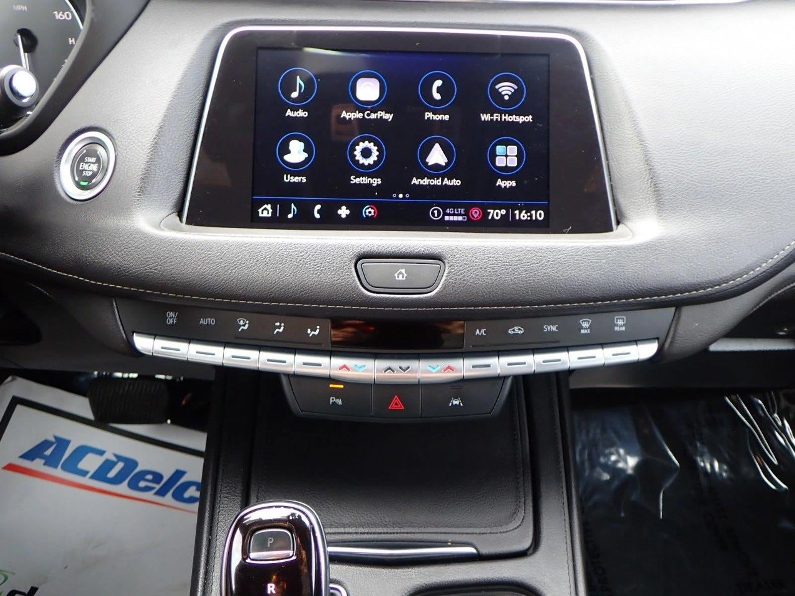 2023 Cadillac XT4 Premium Luxury