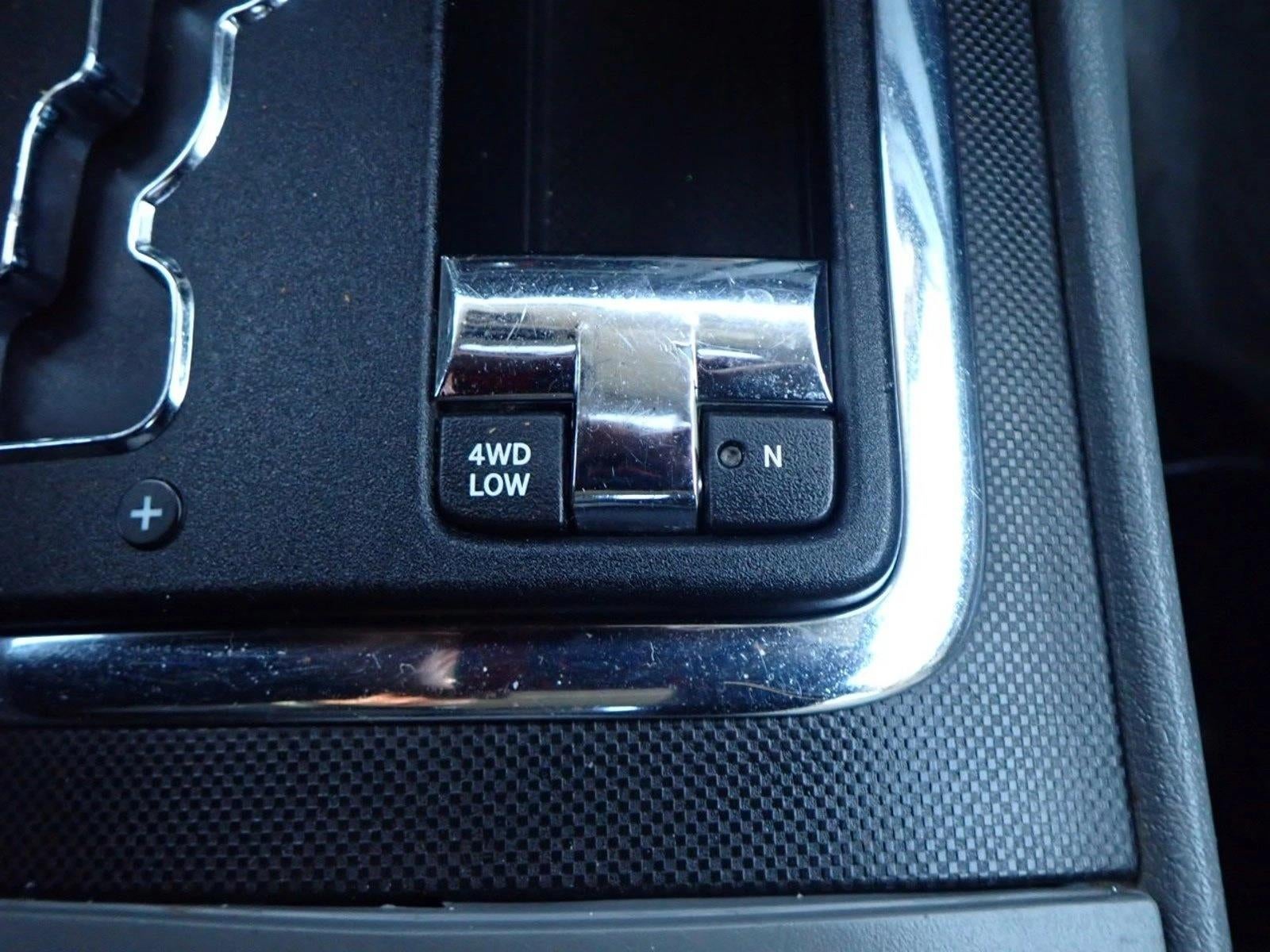 2007 Jeep Commander Sport