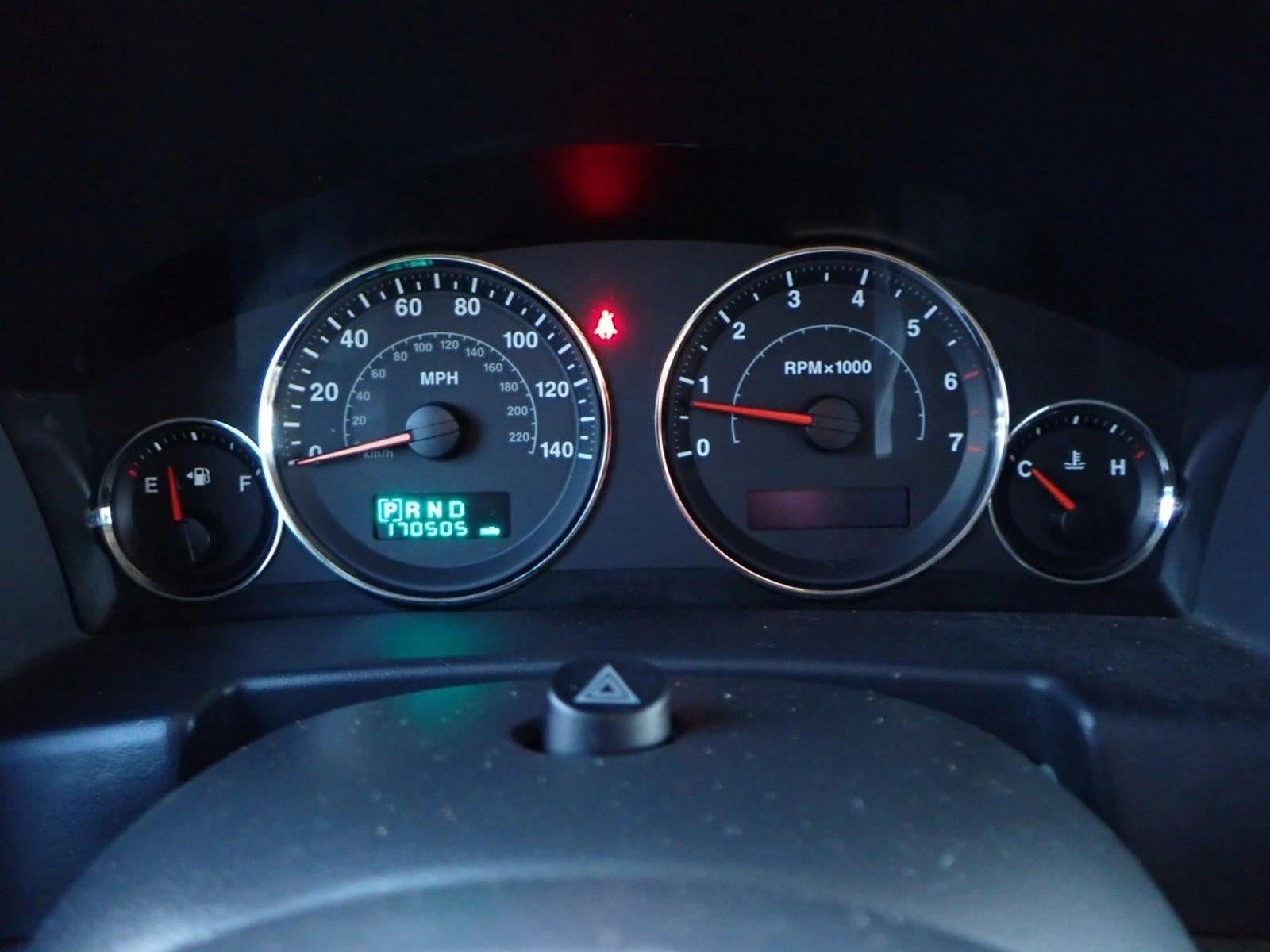 2007 Jeep Commander Sport