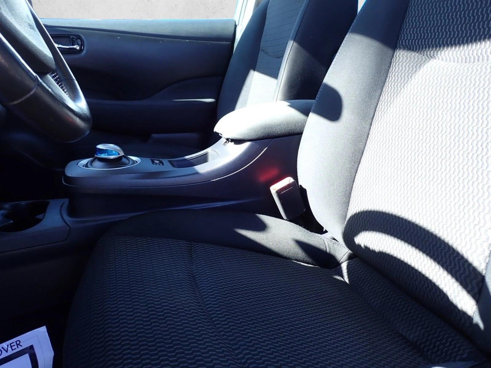 2015 Nissan LEAF S
