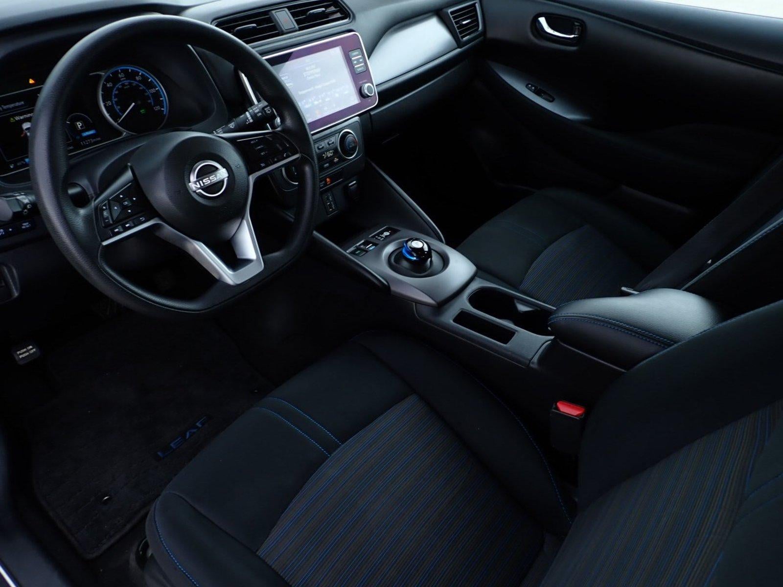 2025 Nissan LEAF S