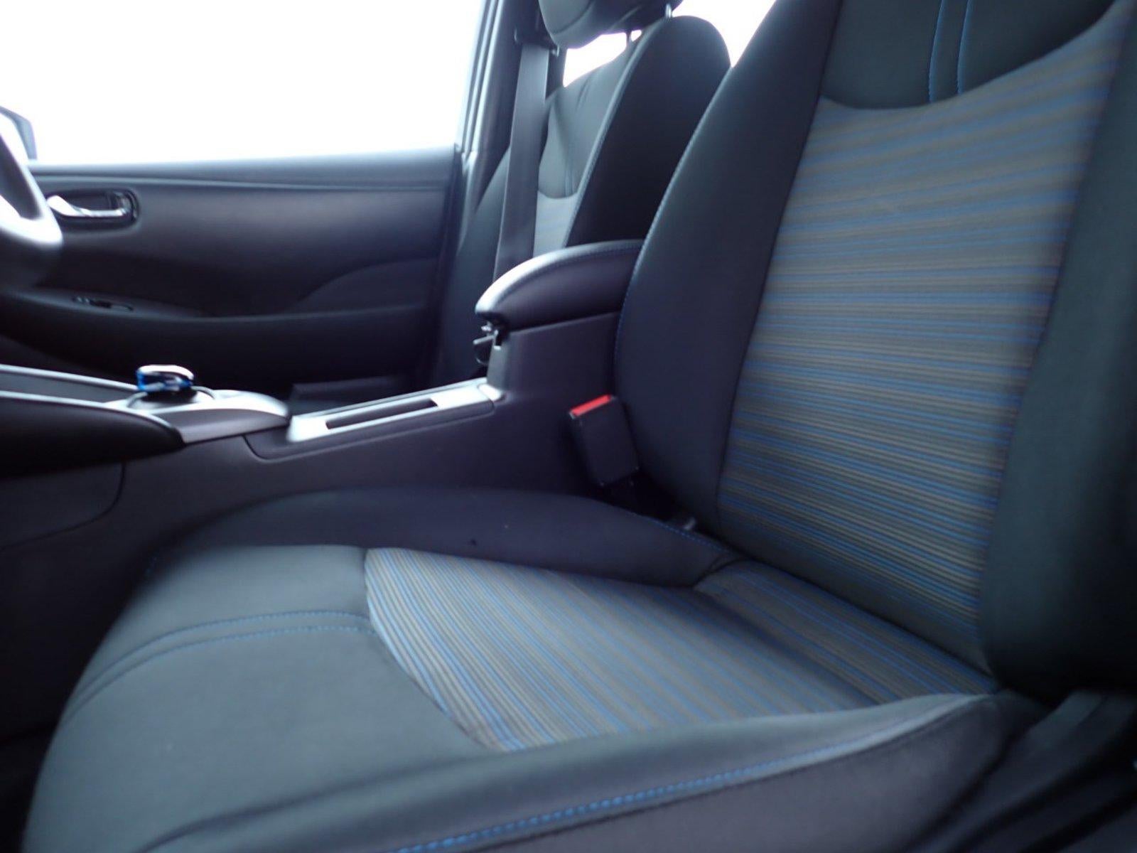 2025 Nissan LEAF S