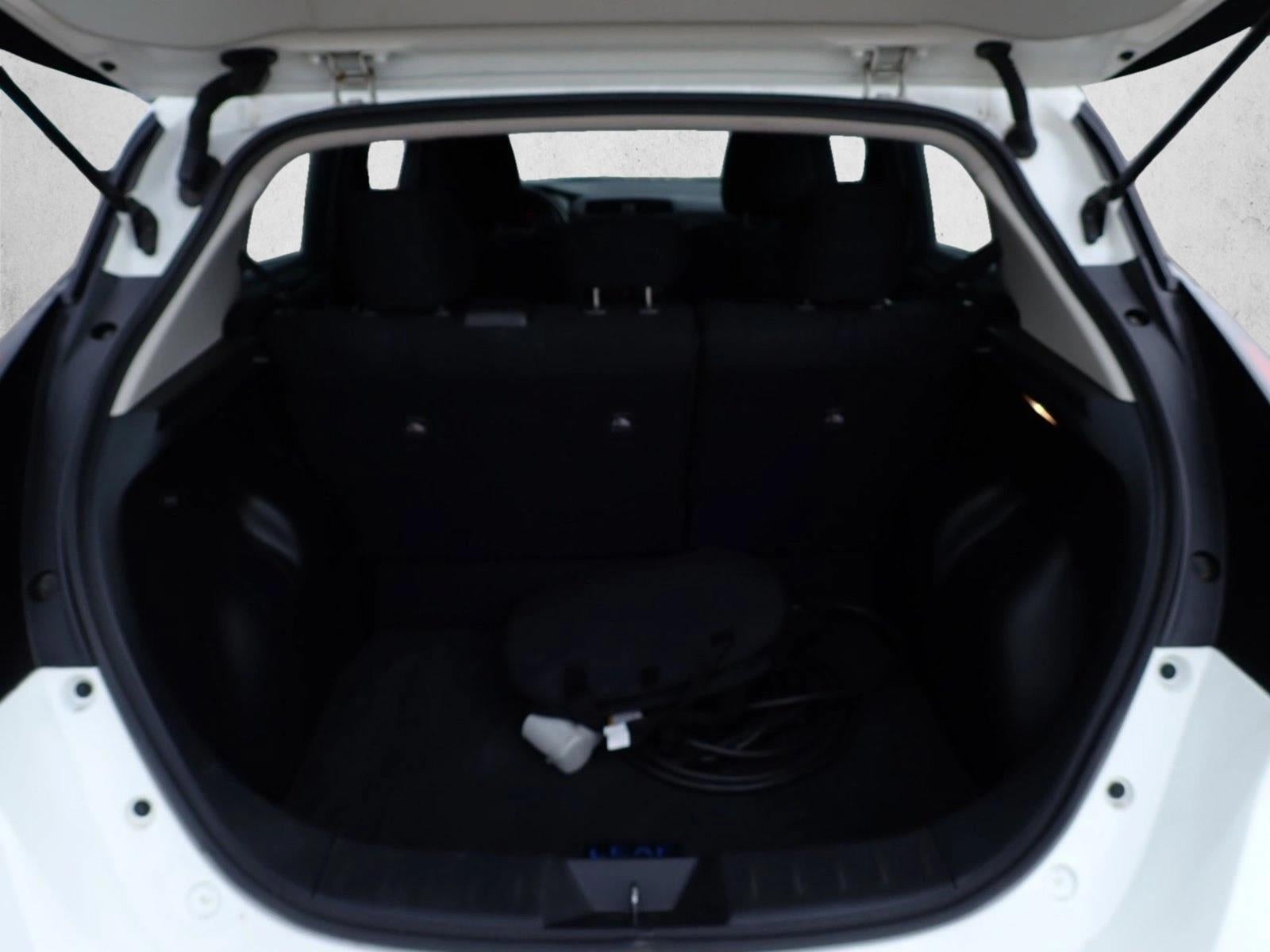 2025 Nissan LEAF S