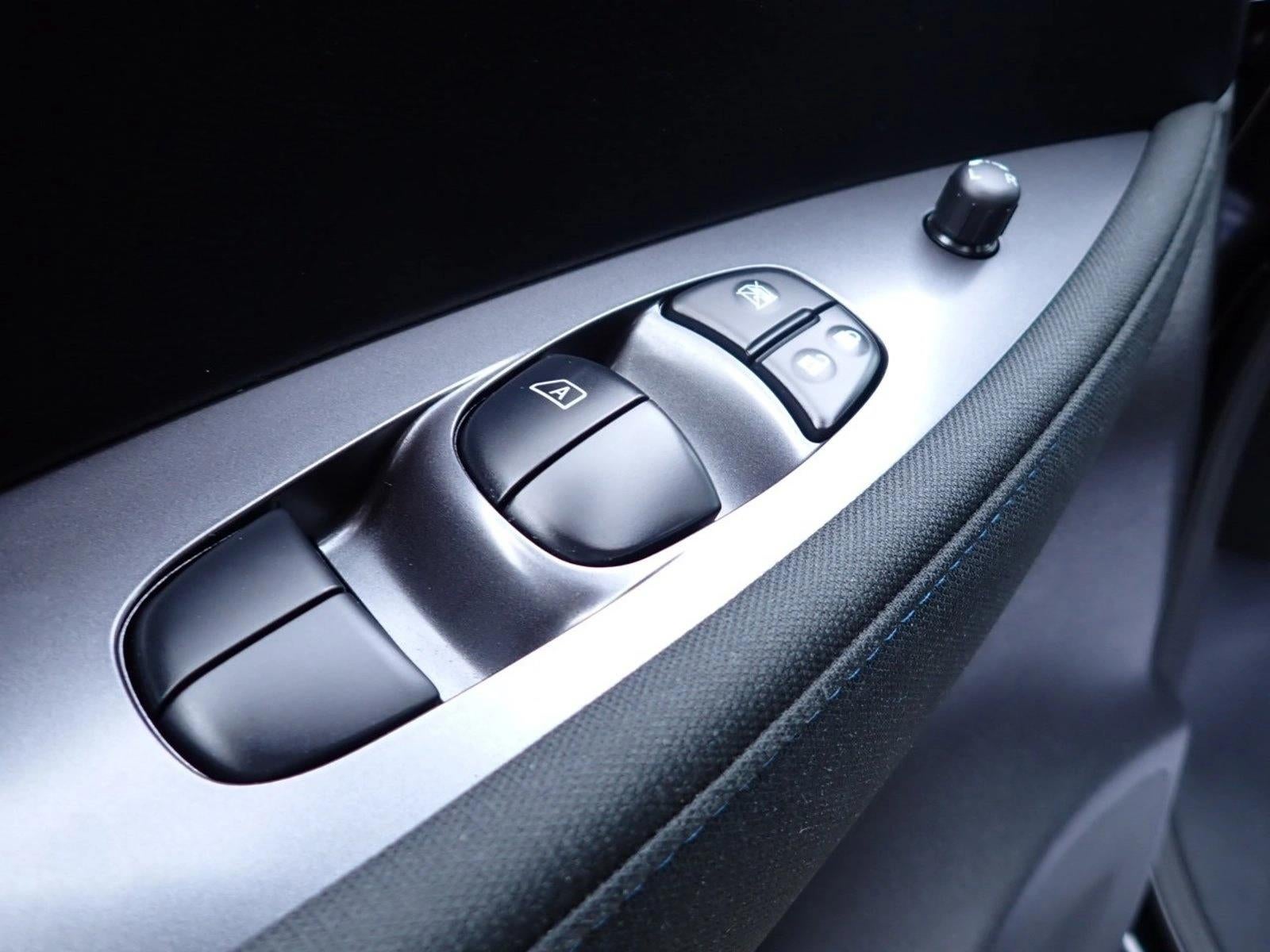 2025 Nissan LEAF S
