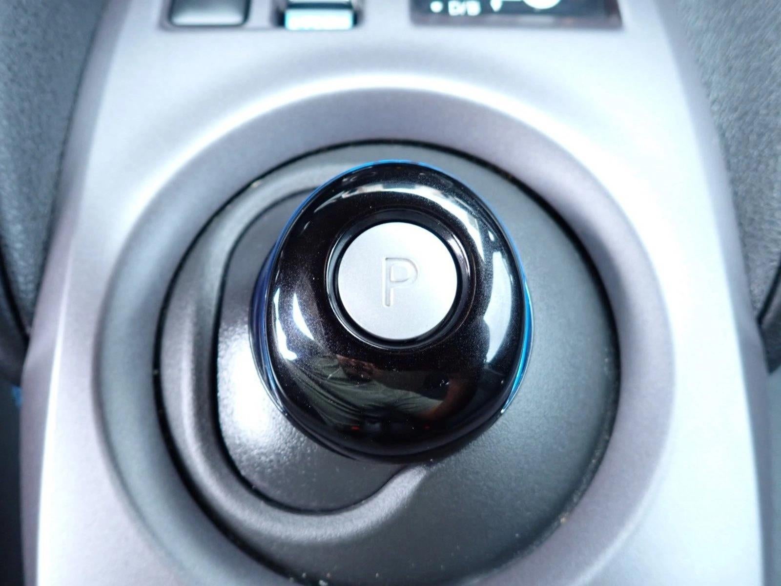 2025 Nissan LEAF S