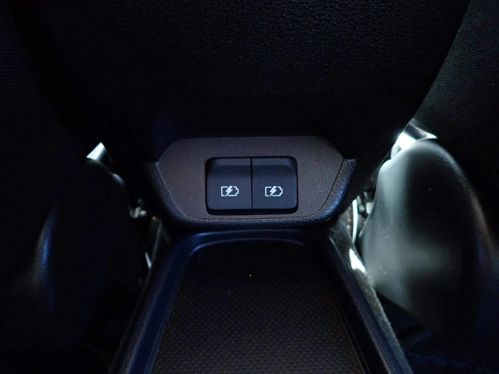 2025 Nissan LEAF S