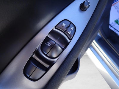 2025 Nissan LEAF S
