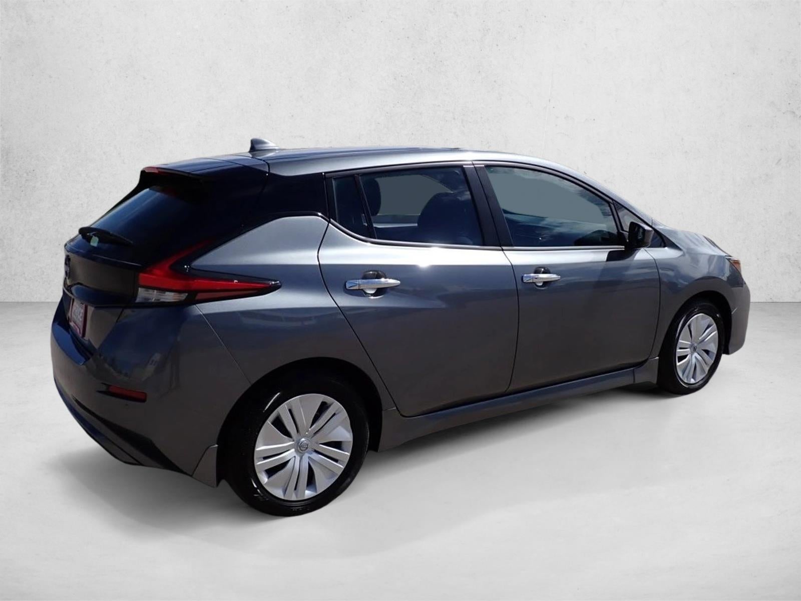 2025 Nissan LEAF S