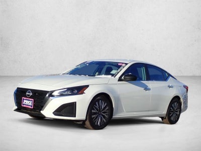 2025 Nissan Altima SV FWD