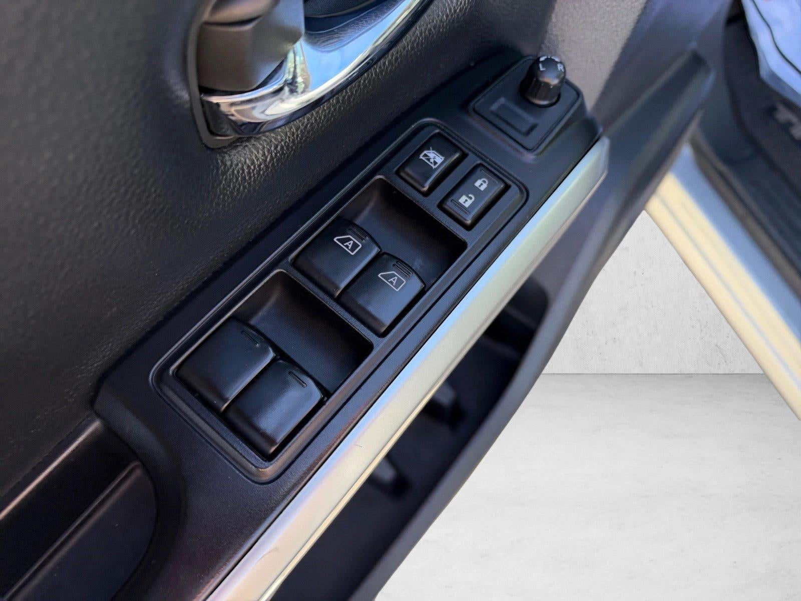 2018 Nissan Titan SV
