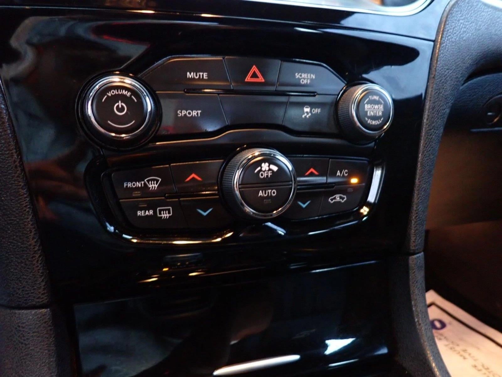 2019 Chrysler 300 300S