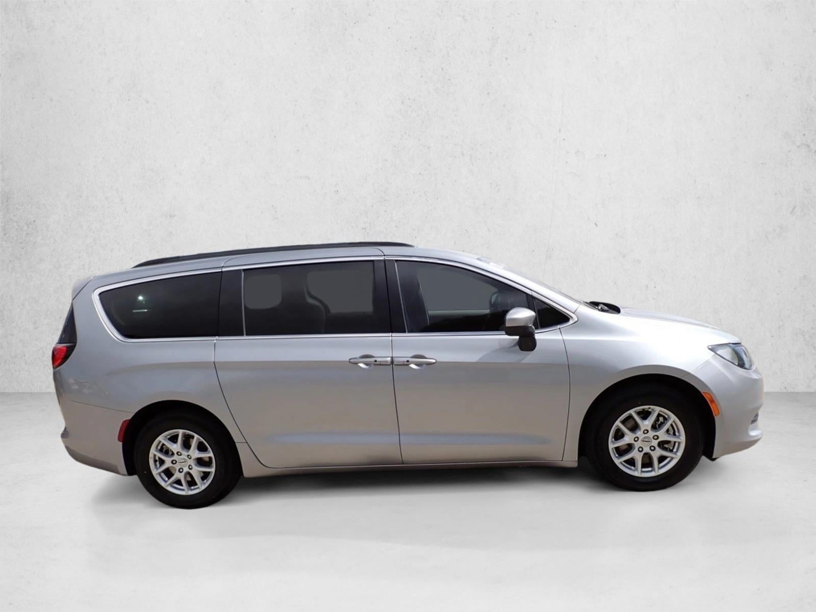 2021 Chrysler Voyager LXI