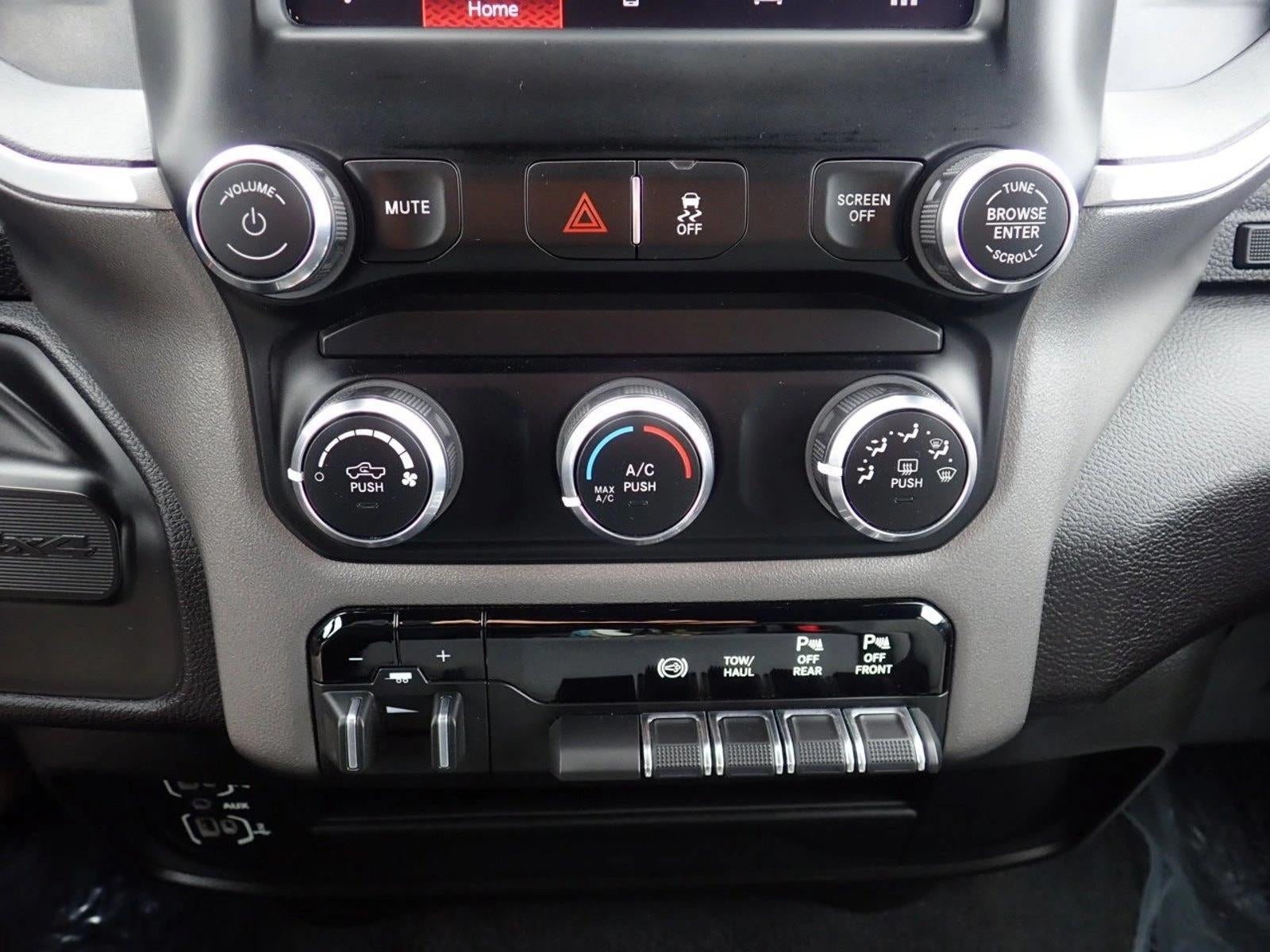 2024 RAM 2500 Big Horn Crew Cab 4x4 6'4" Box