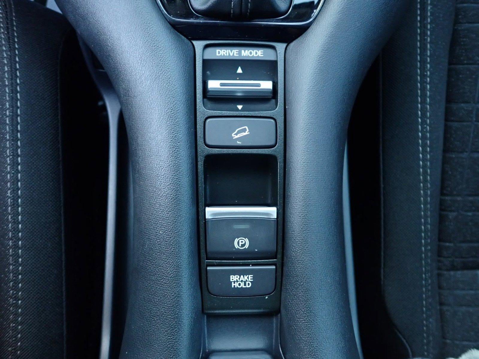 2025 Honda HR-V AWD LX