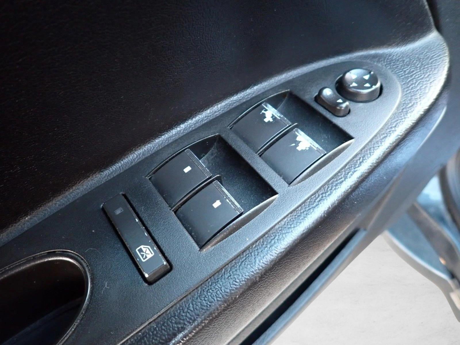 2011 Chevrolet HHR LT w/1LT