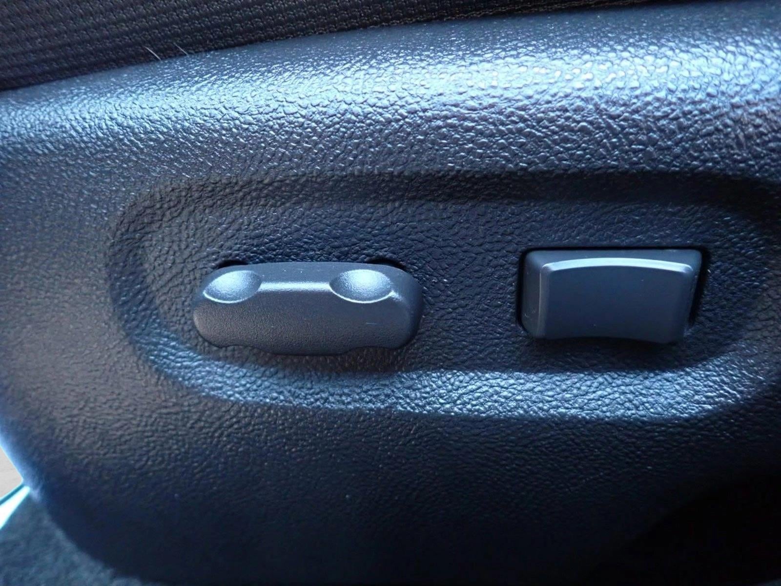 2011 Chevrolet HHR LT w/1LT