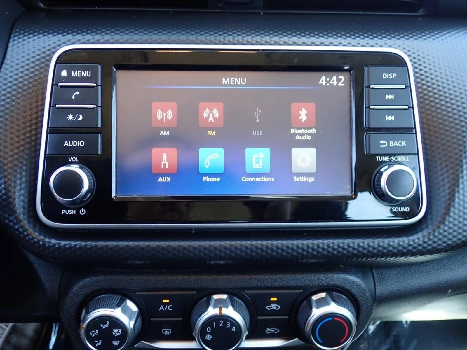 2024 Nissan Kicks S Xtronic CVT