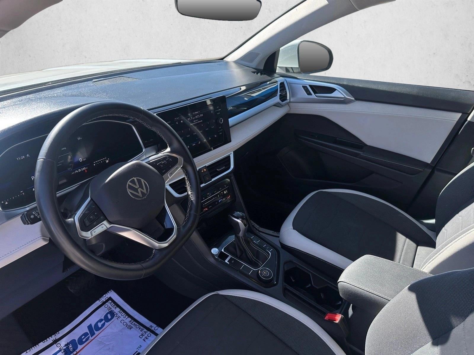 2025 Volkswagen Taos SE