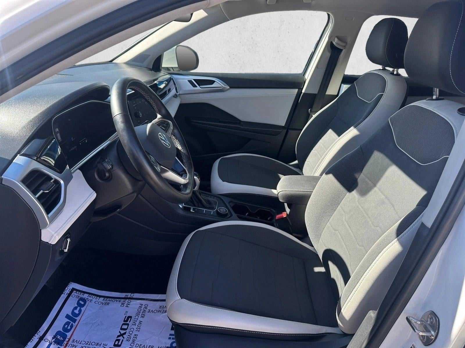2025 Volkswagen Taos SE