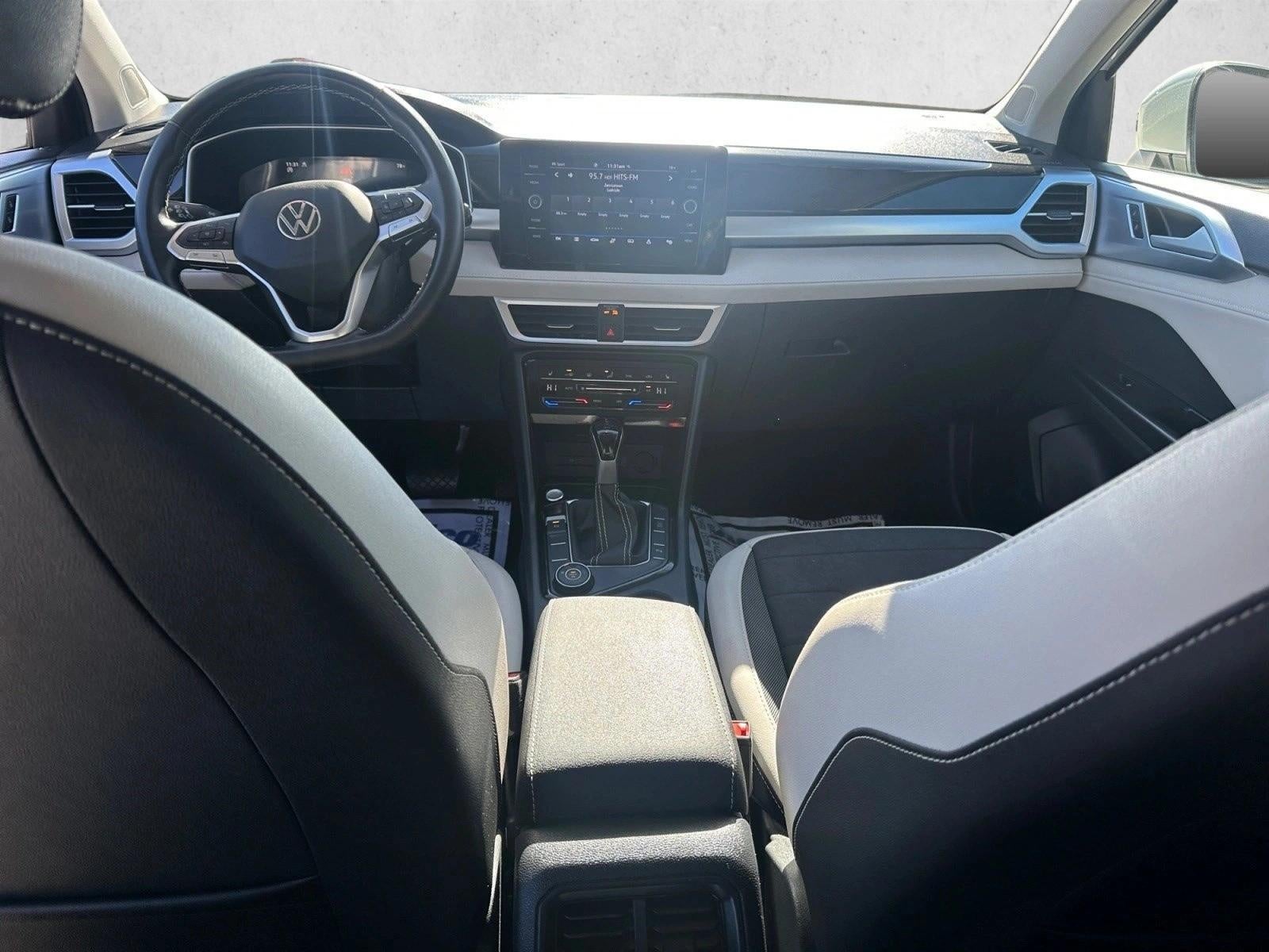 2025 Volkswagen Taos SE
