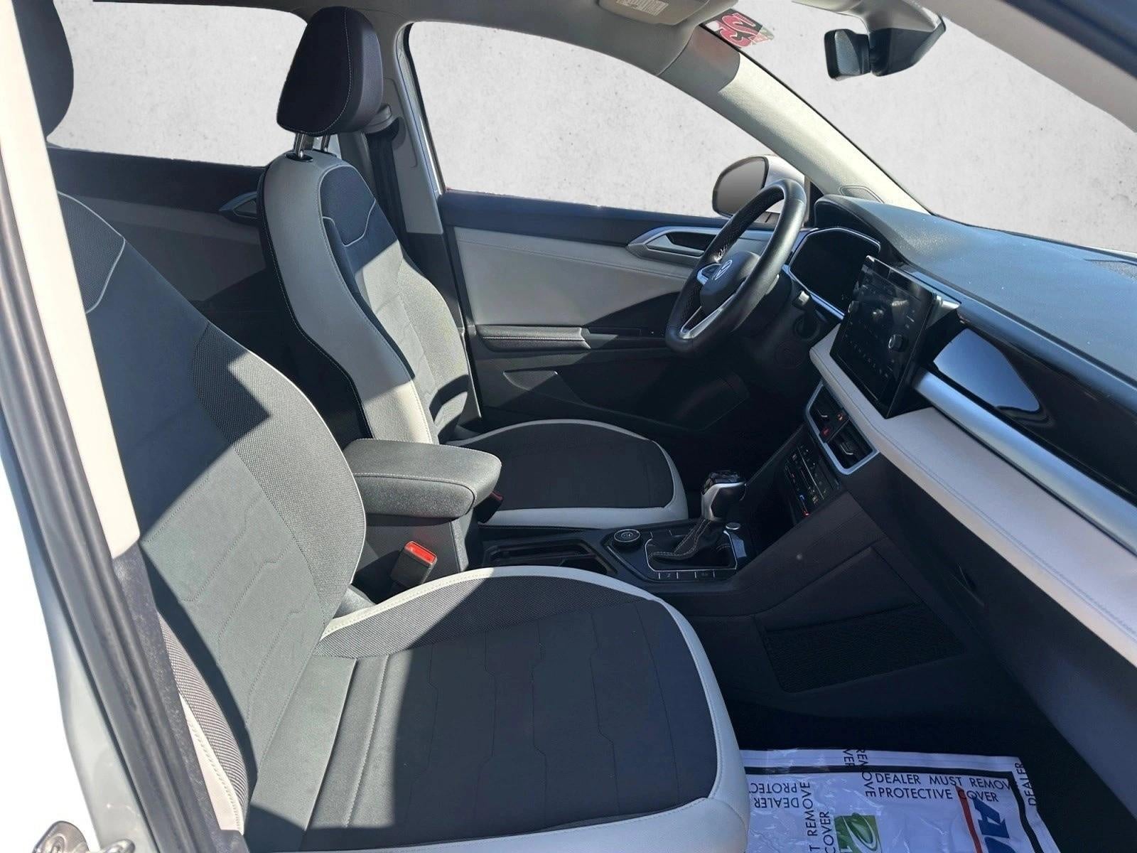 2025 Volkswagen Taos SE