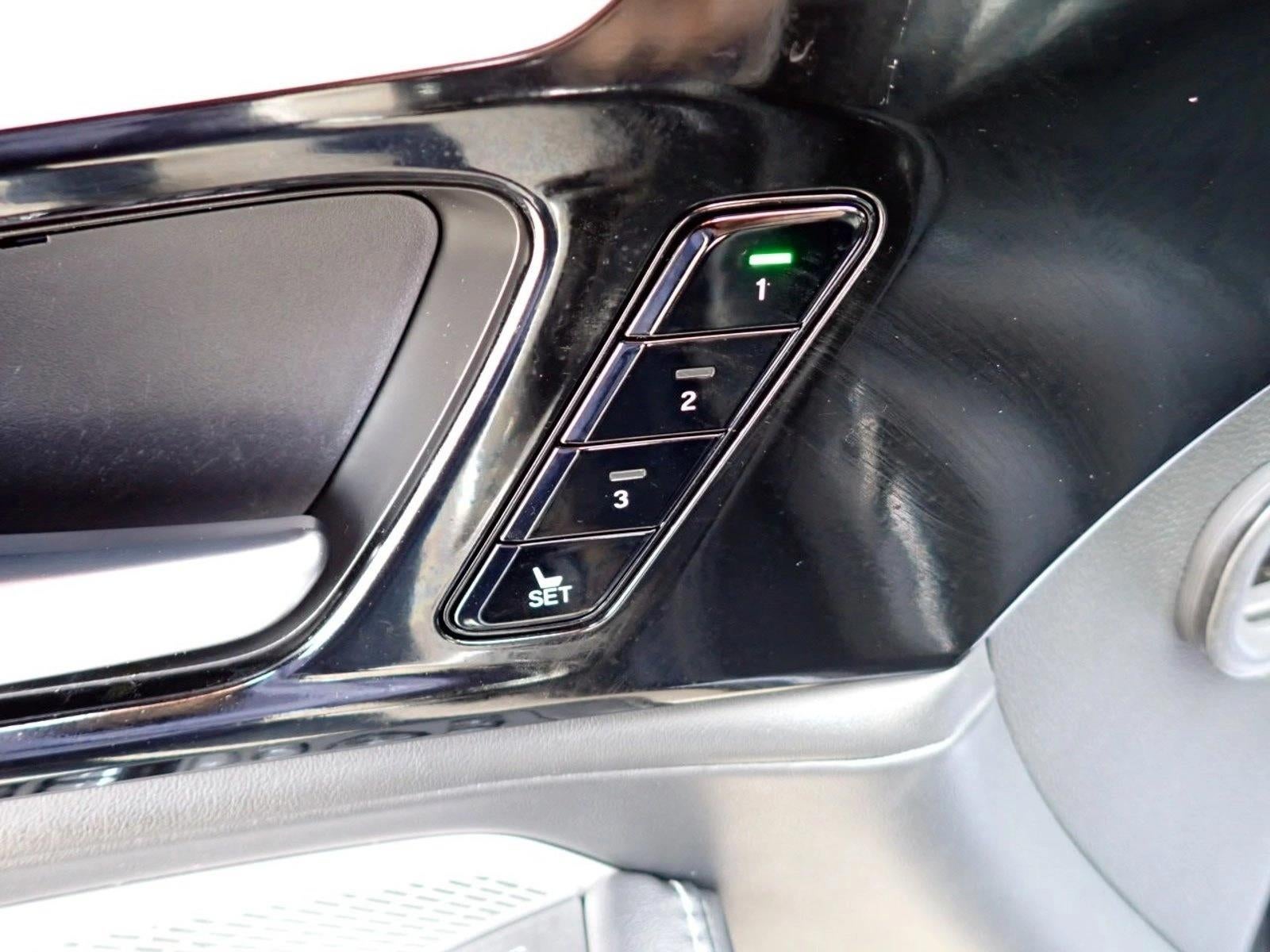 2023 Acura MDX w/Technology Package