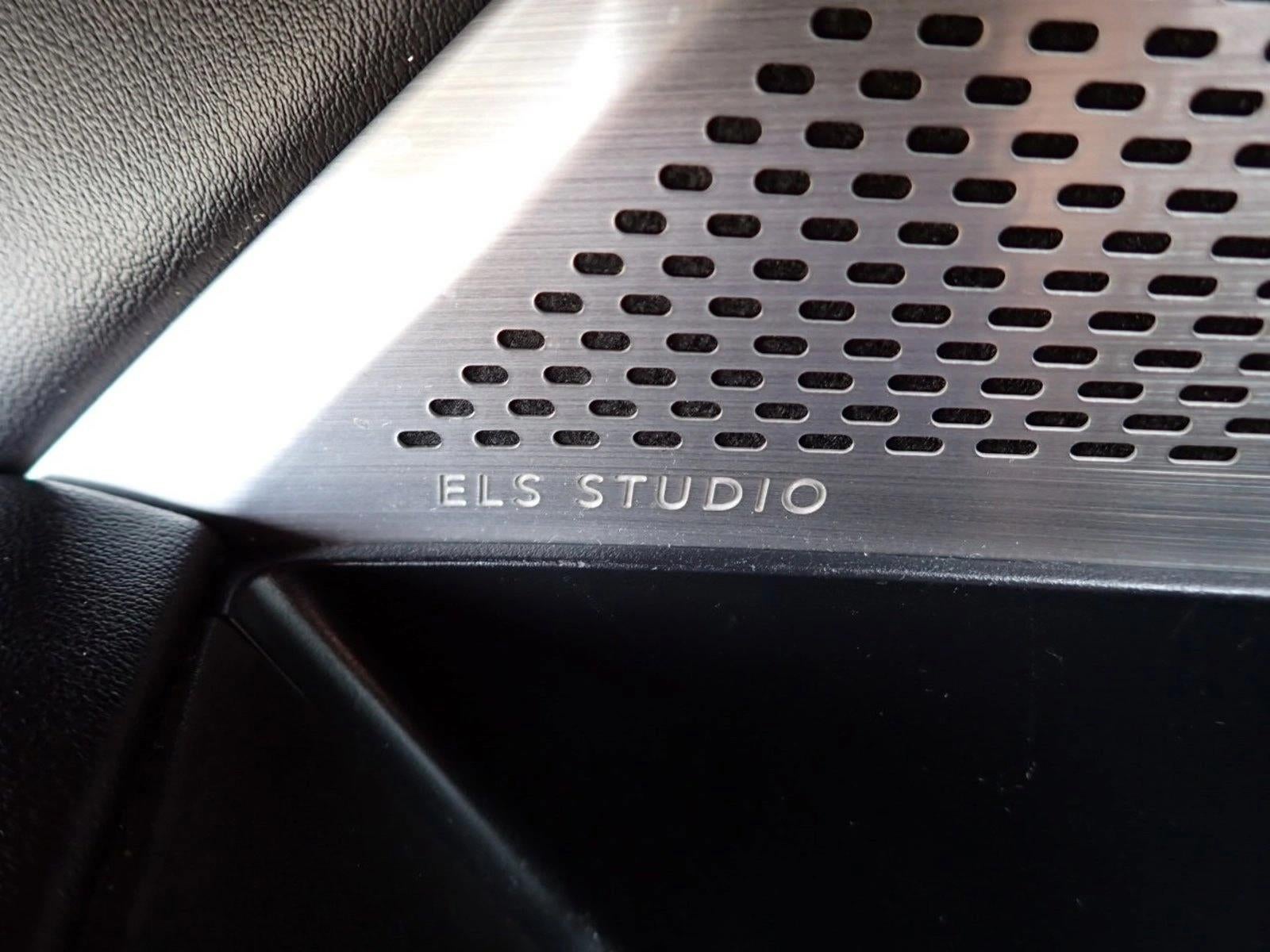 2023 Acura MDX w/Technology Package