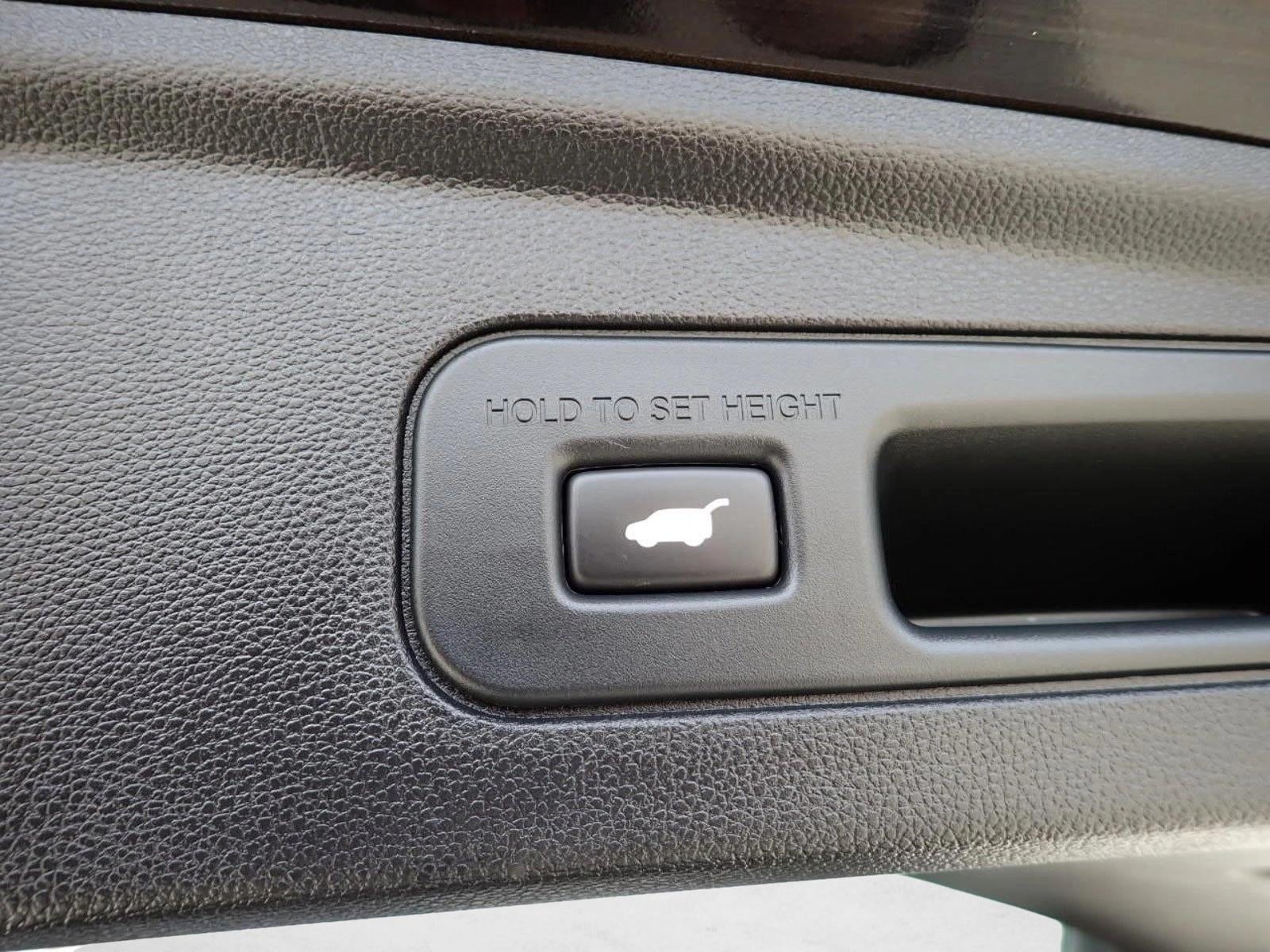 2023 Acura MDX w/Technology Package