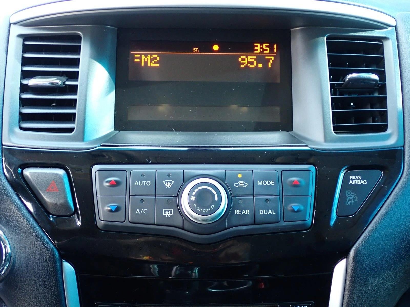 2015 Nissan Pathfinder S