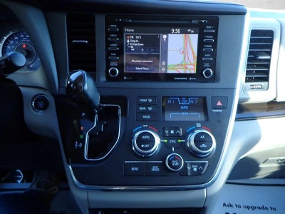2018 Toyota Sienna XLE