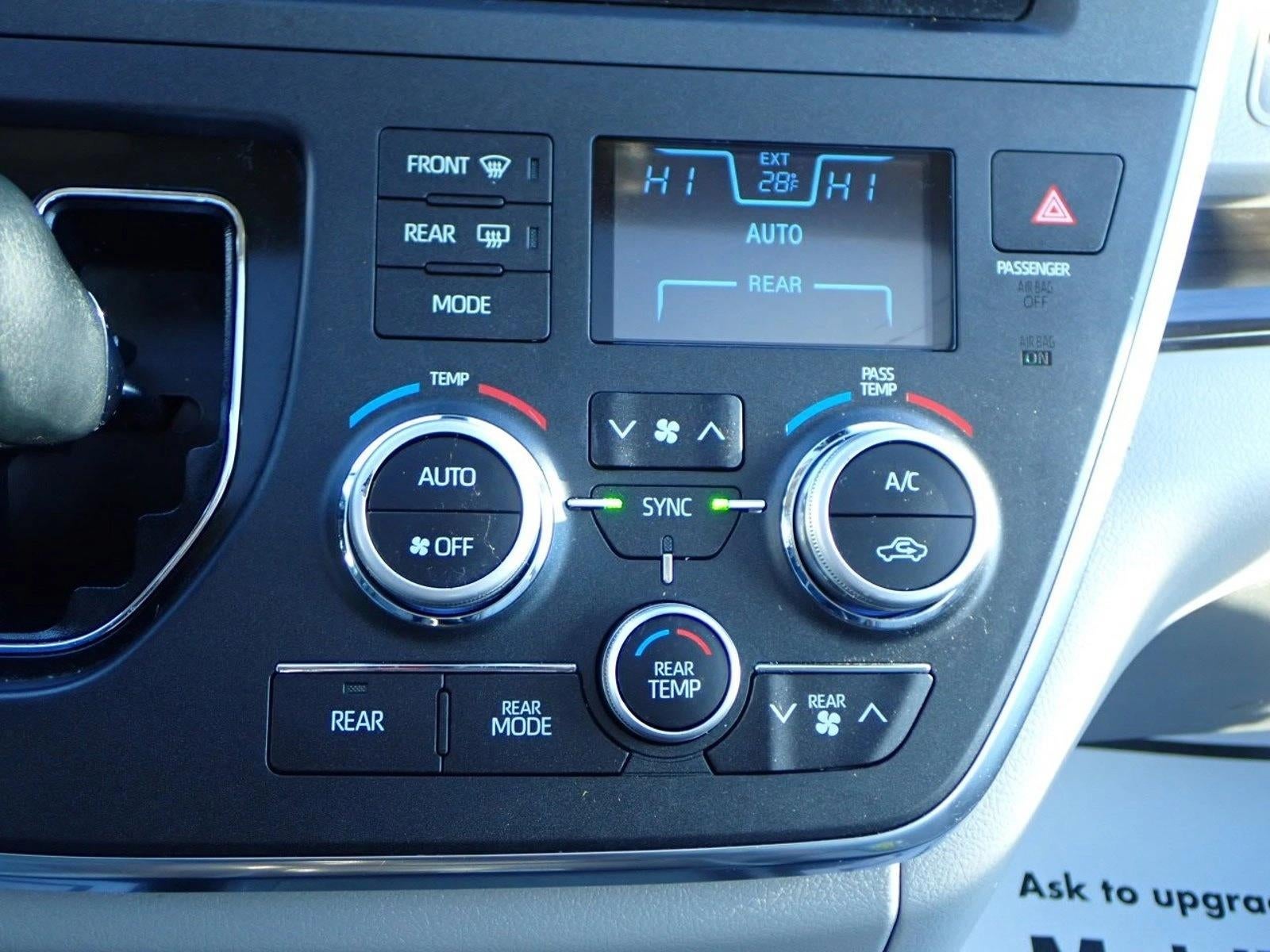 2018 Toyota Sienna XLE