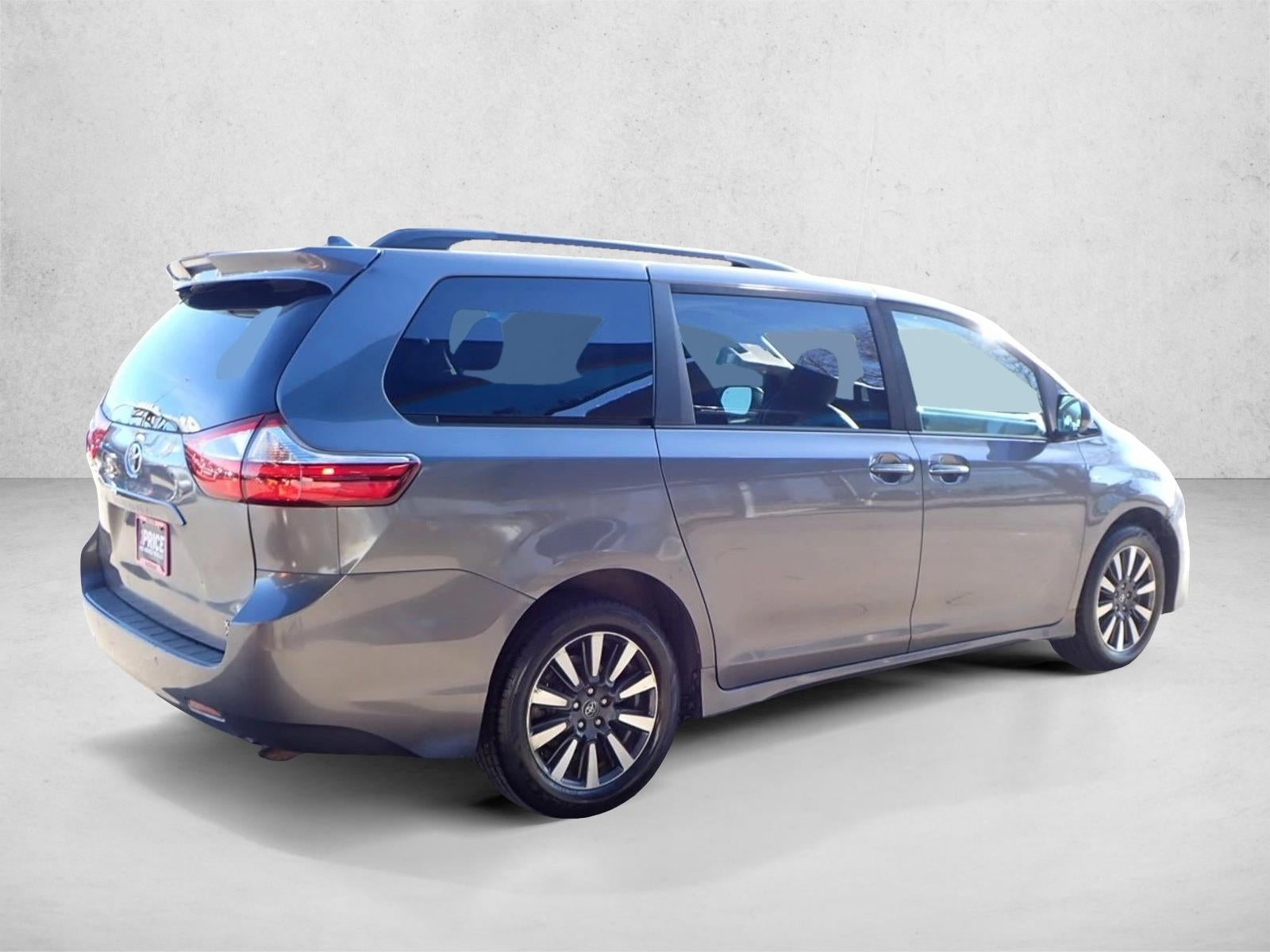 2018 Toyota Sienna XLE