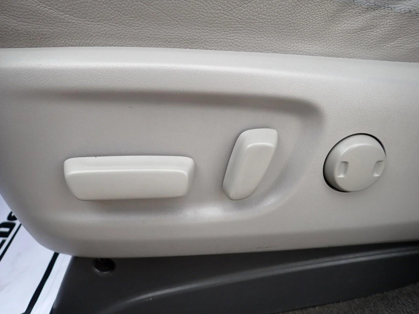 2018 Toyota Sienna XLE Auto Access Seat
