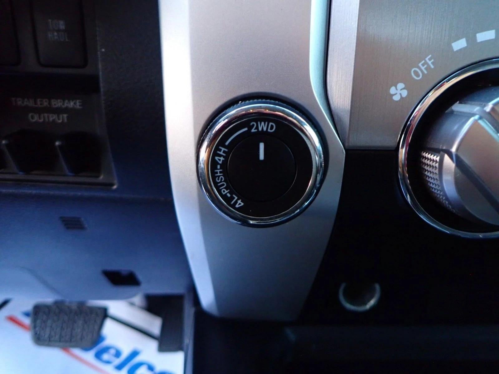 2017 Toyota Tundra 4WD SR5