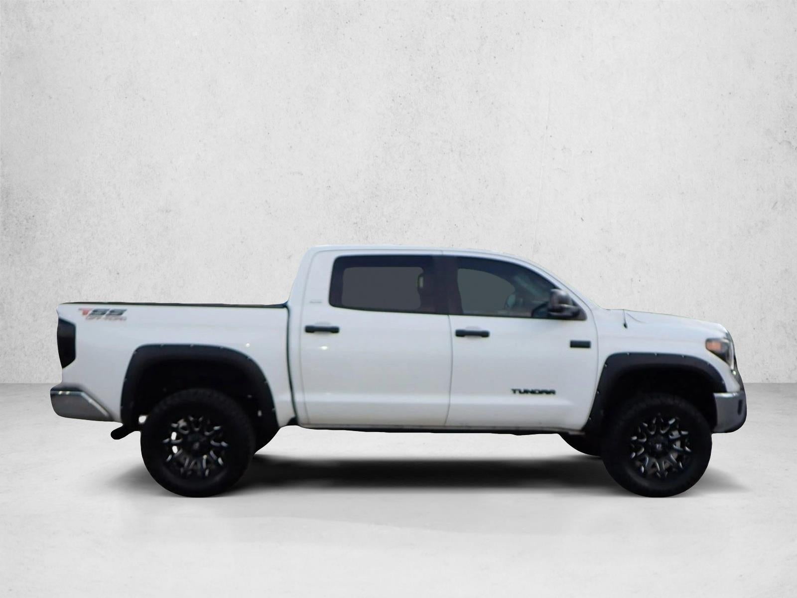 2017 Toyota Tundra 4WD SR5