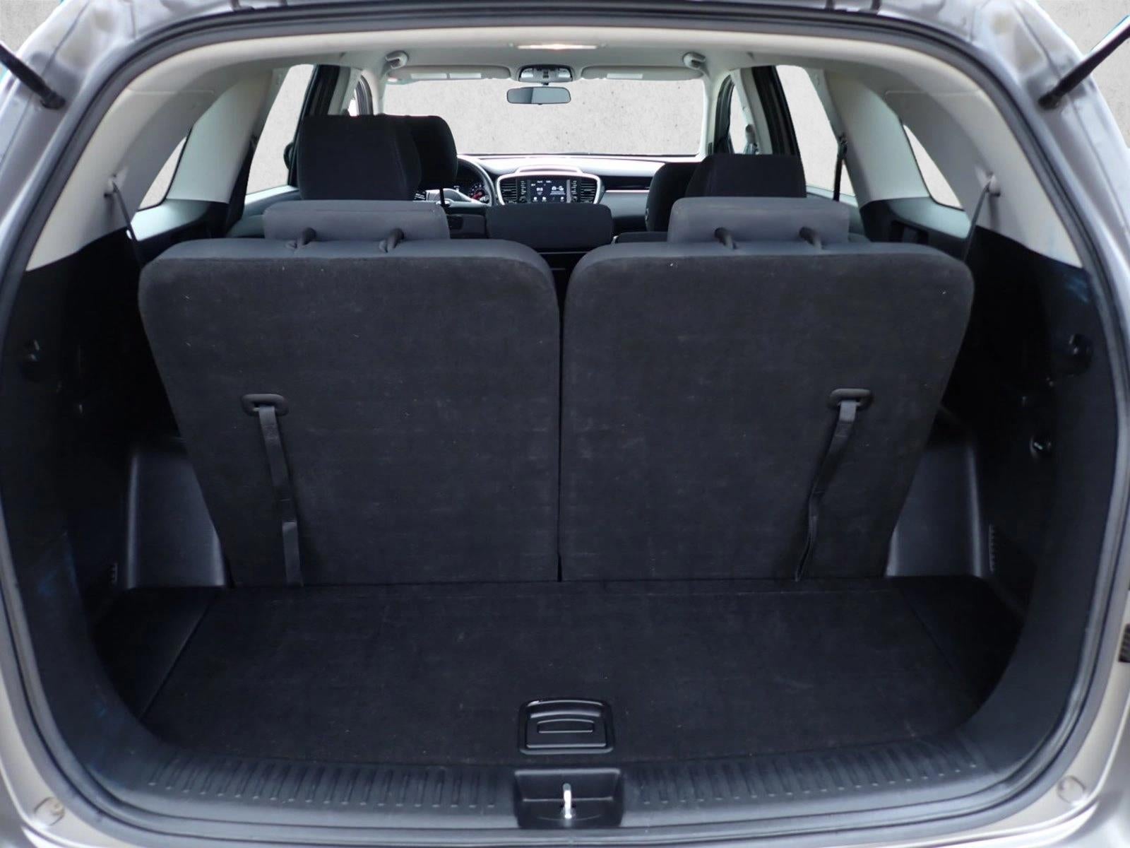 2019 Kia Sorento 3.3L LX