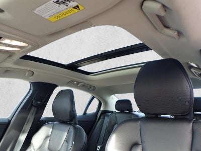 2024 Volvo S60 Ultimate Dark Theme