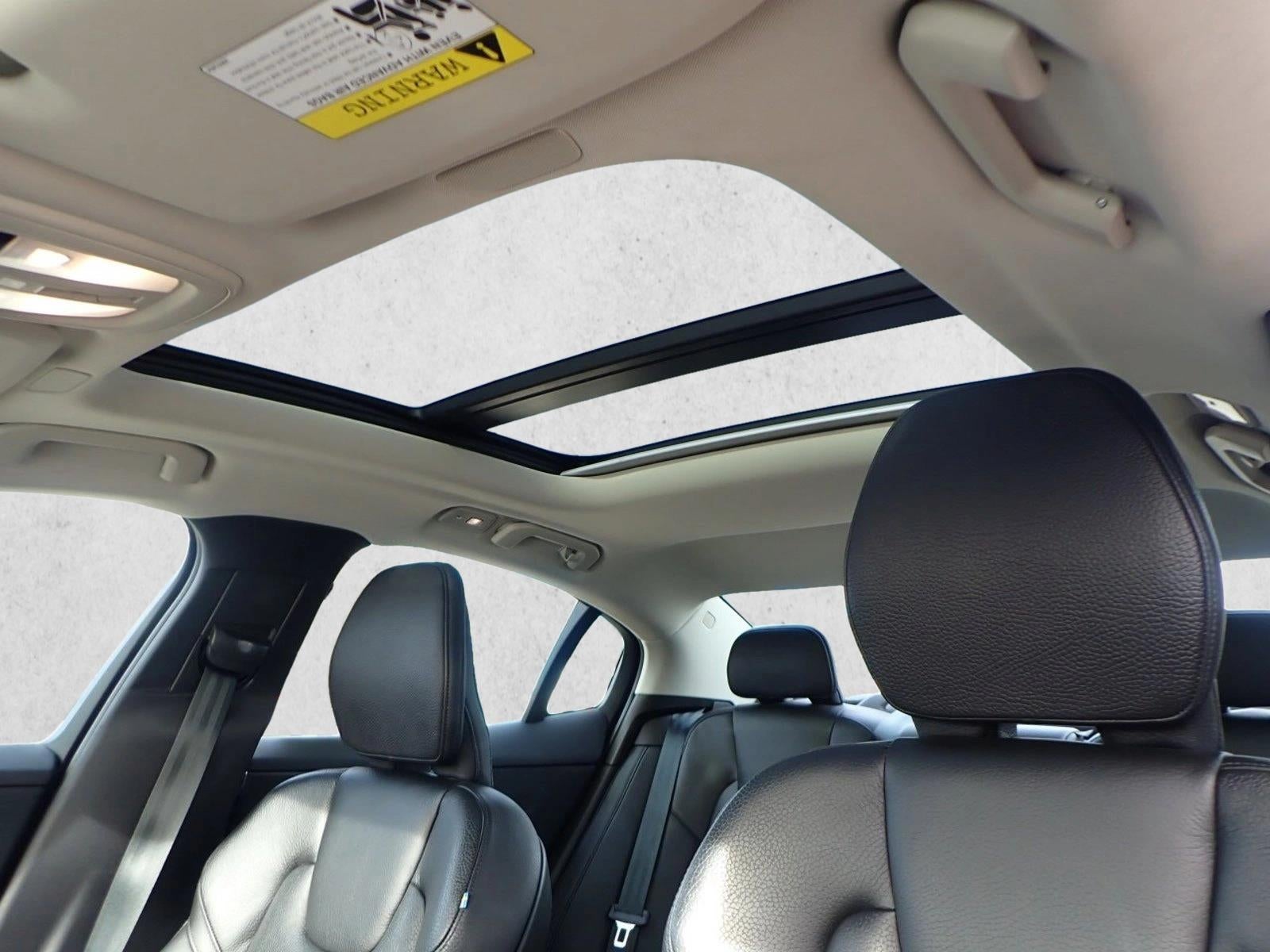 2024 Volvo S60 Ultimate Dark Theme