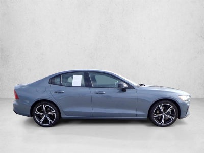 2024 Volvo S60 Ultimate Dark Theme