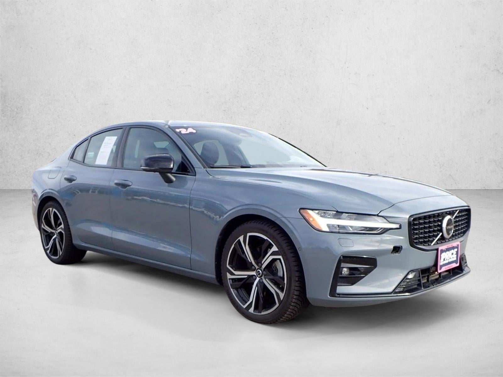 2024 Volvo S60 Ultimate Dark Theme